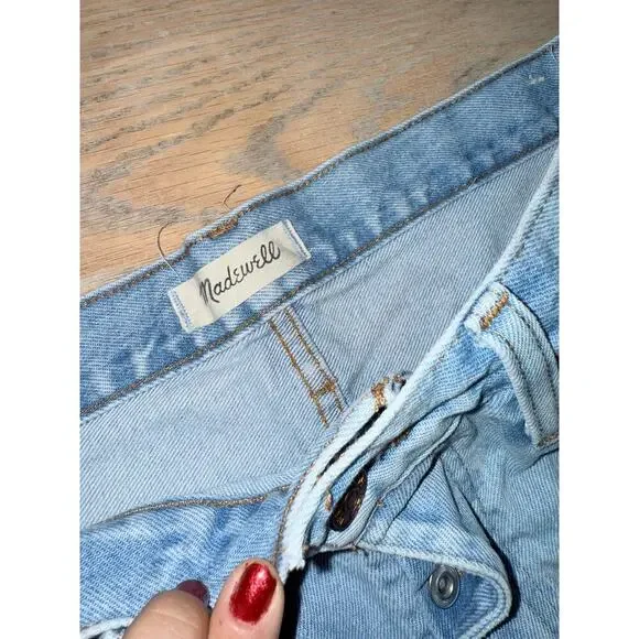 Madewell Relaxed Denim raw hem Shorts in Cedarcroft Wash size 29 - Picture 6 of 8